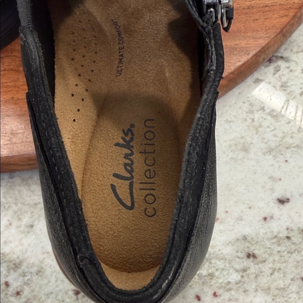 Clarks Black Leather Loafers - Picture 8 of 9